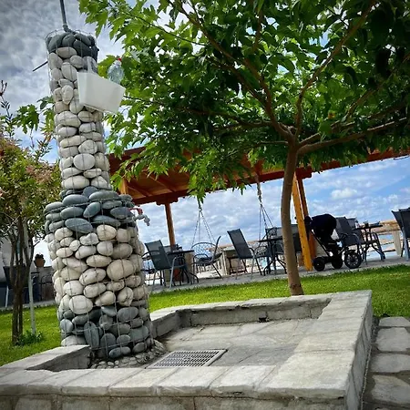 Maria * Néa Szkióni